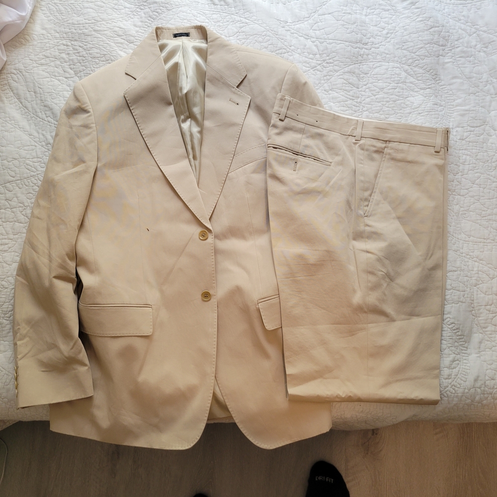 Express Cream Suit Lightweight Versatile Design